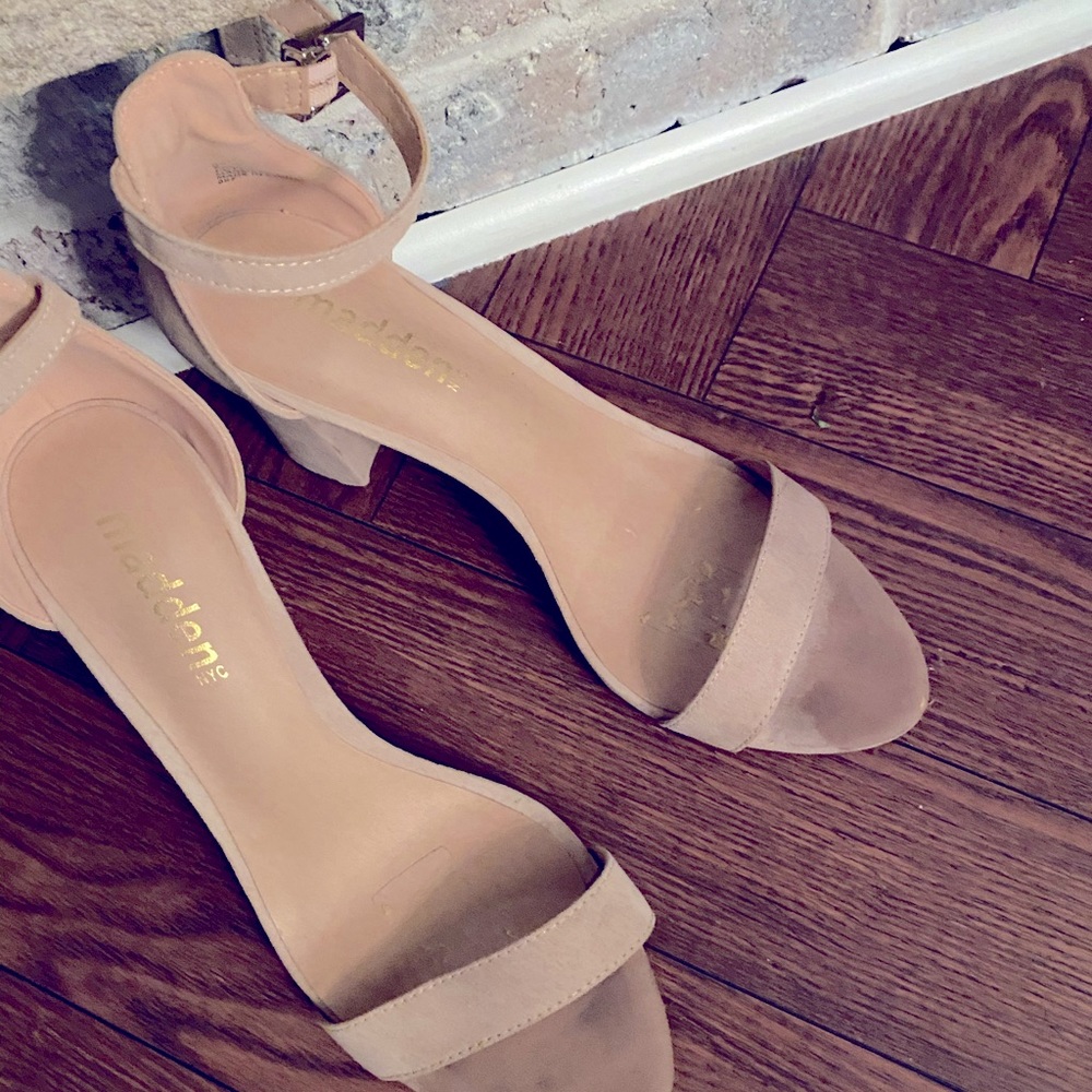 Madden NYC 3” tan suede heels